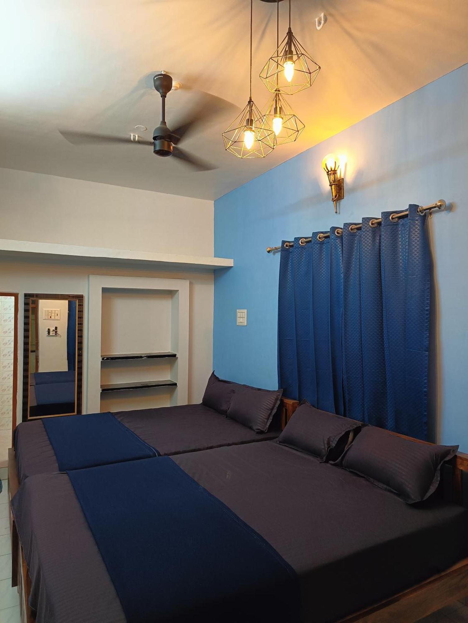 Omkara - The Fives Guest House Tiruvannamalai Room photo