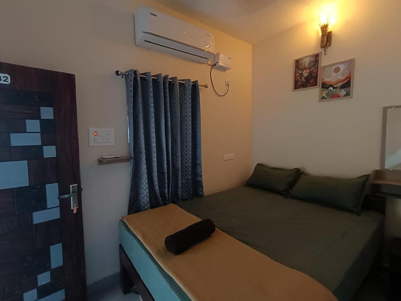 Omkara - The Fives Guest House Tiruvannamalai Exterior photo