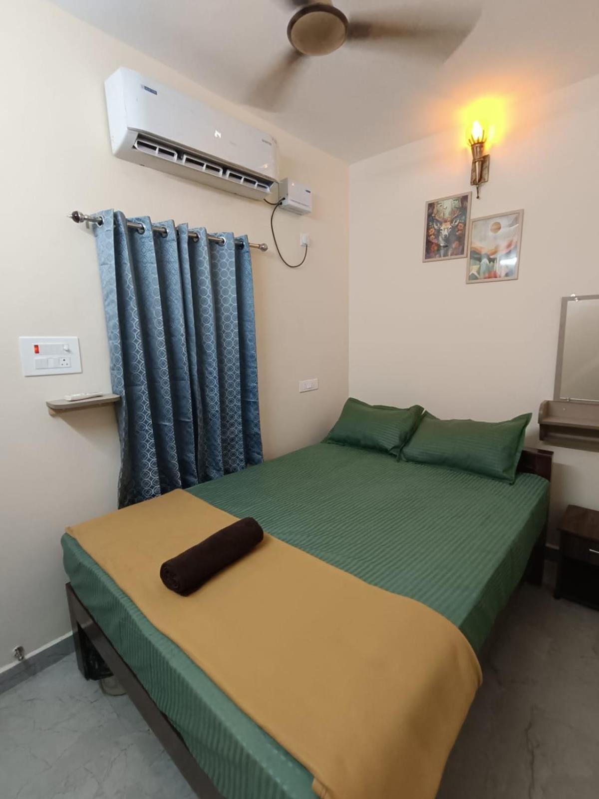 Omkara - The Fives Guest House Tiruvannamalai Exterior photo